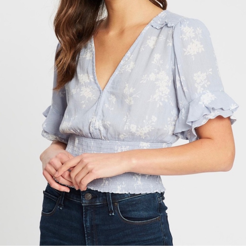 Abercrombie & Fitch Light Blue Floral Short-Sleeve Smocked-Waist Top Size M